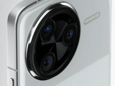 Digital-Chat-Station-shares-camera-specs-of-the-Poco-F8-Ultra-q82-w480-h