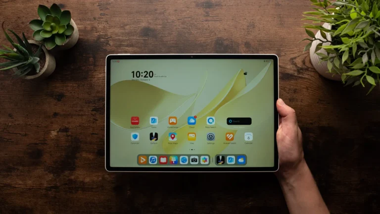 Huawei-MatePad-12-X-tablet-in-hand-home-screen-1920w-1080h.jpg