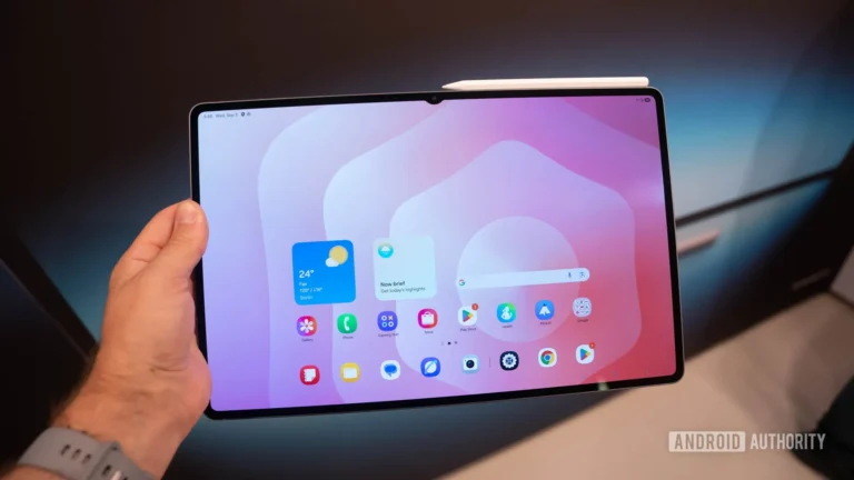 Samsung-Galaxy-Tab-S11-Ultra-in-mans-hand-showing-home-screen.jpg