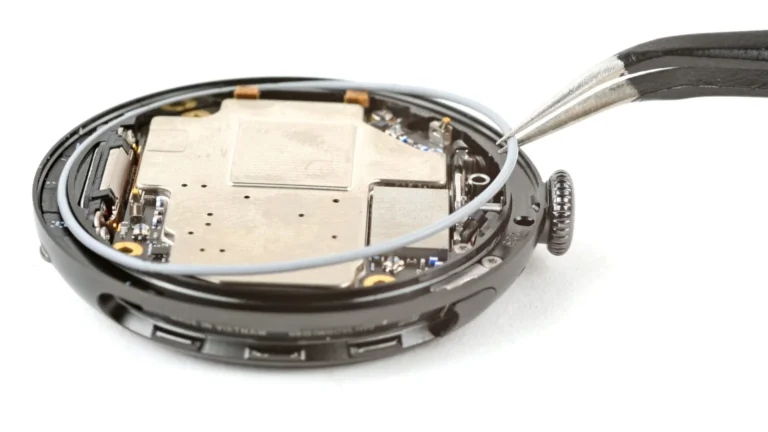 ifixit-pixel-watch-4-repair-1-1920w-1080h.jpg