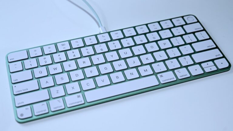 65796-137825-61468-126977-Green-Magic-Keyboard-xl-xl
